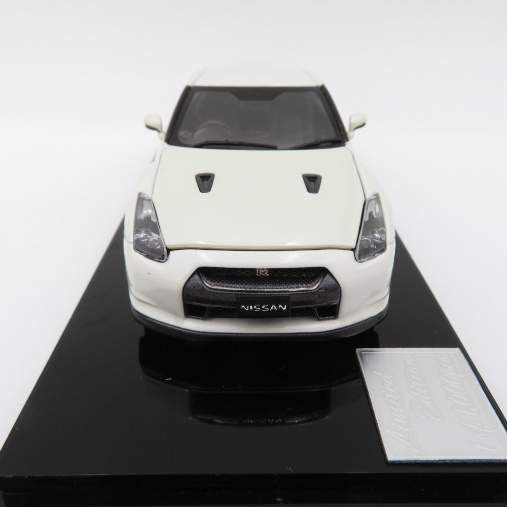 1/43 ニッサン GT-R R35 ボンネット トランク開閉モデル ホワイト 限定