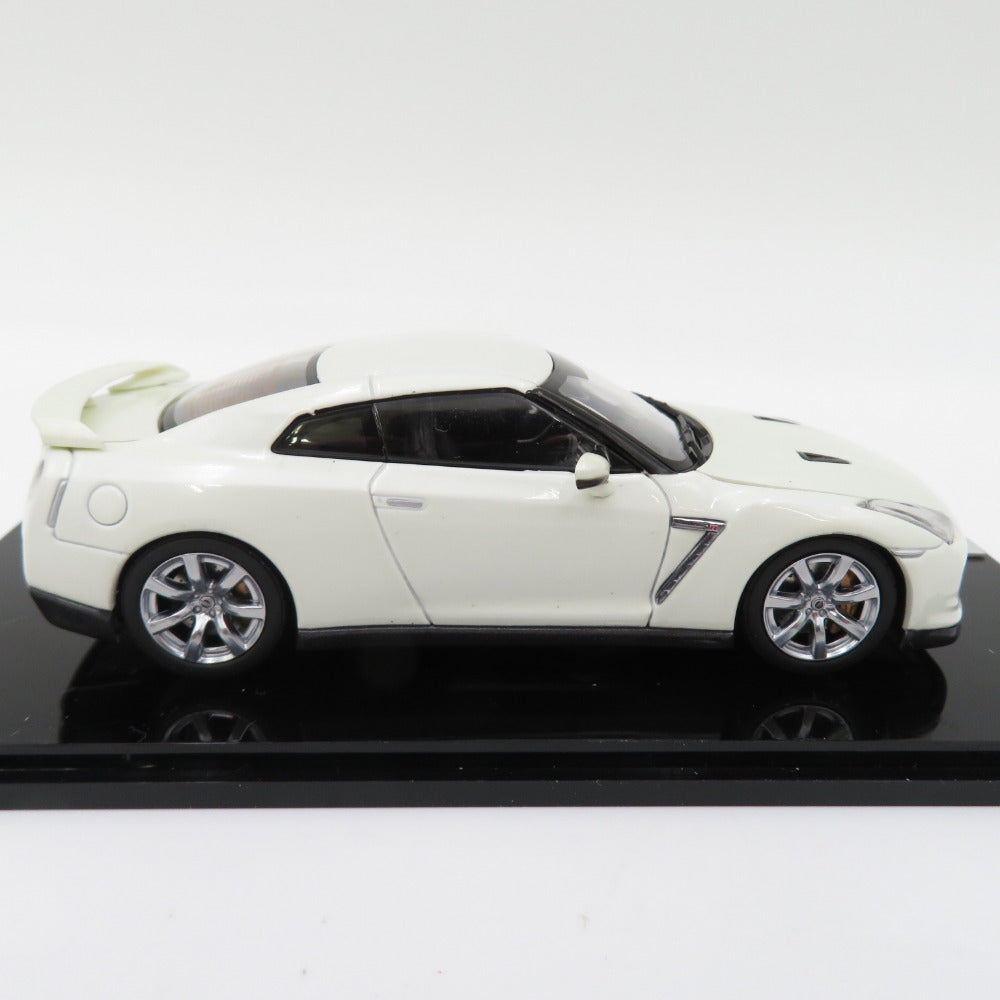 1/43 ニッサン GT-R R35 ボンネット トランク開閉モデル ホワイト 限定 ミニカー 京商 キョウショウ K05501W 模型