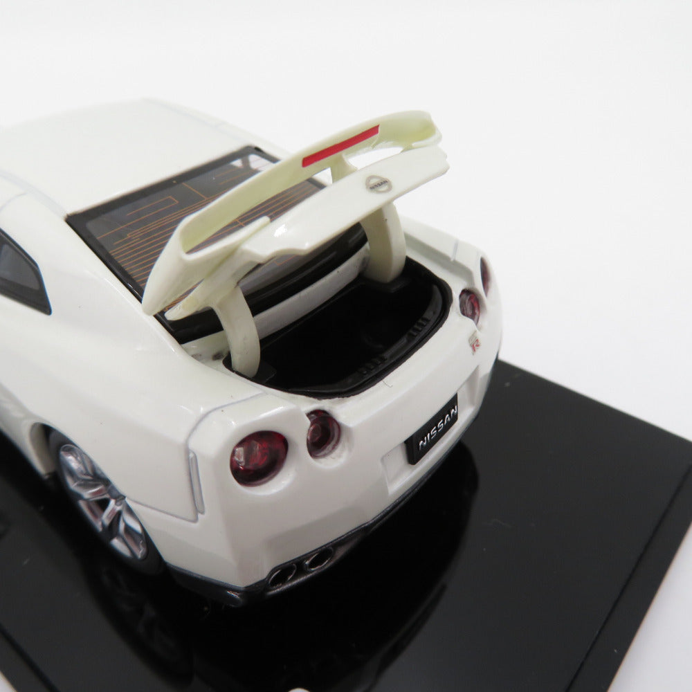 1/43 ニッサン GT-R R35 ボンネット トランク開閉モデル ホワイト 限定 