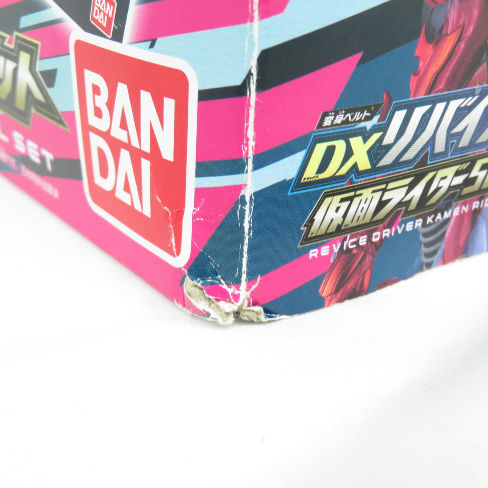 仮面ライダーリバイス 変身ベルト DXリバイスドライバー 仮面ライダー50周年スペシャルセット 外箱イタミ有 BANDAI バンダイ