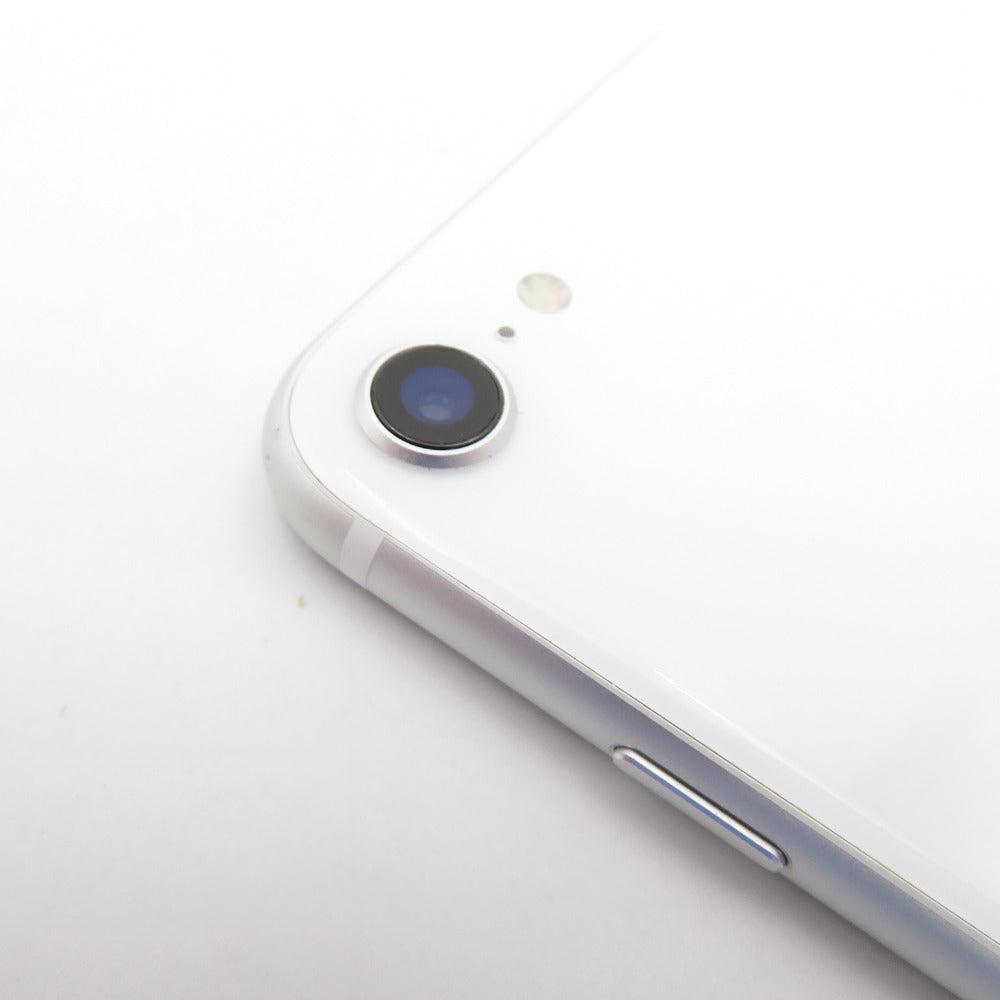 Apple iPhone SE（第2世代） (アイフォン エスイー ダイ二セダイ) docomo版 64GB MHGQ3J/A ホワイト SIMロックなし 利用制限〇 本体のみ