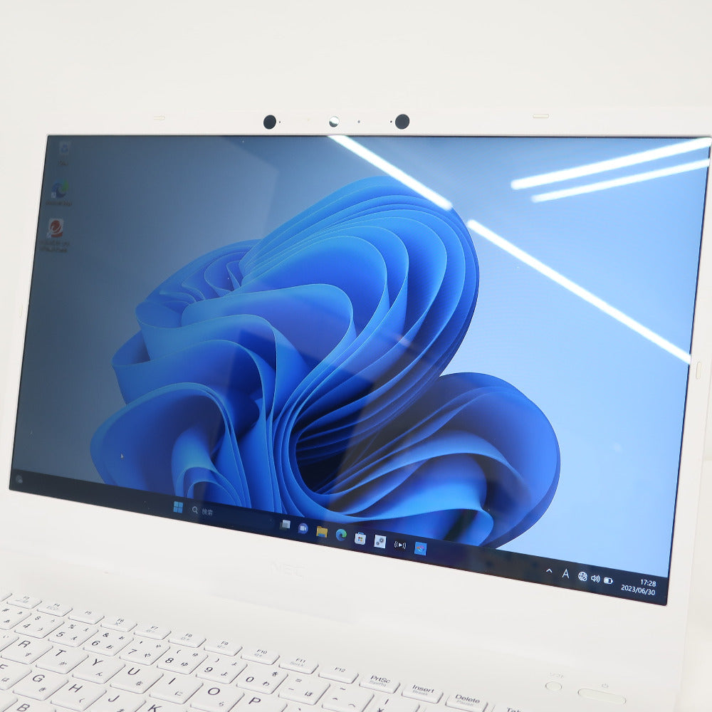 LAVIE N15 (NEC ラヴィエヌイチゴー) ノートパソコン 15.6インチ core 