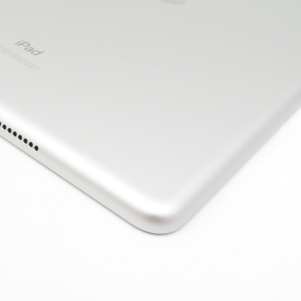iPad 第7世代 32GB cellularモデル シルバー アイパッドタブレット