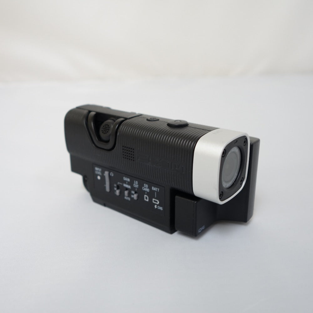 ジャンク品 ZOOM (ズーム) ビデオカメラ ビデオカメラ Q4 バッテリーなし