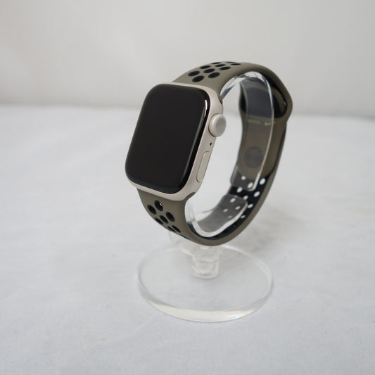 Apple Watch アップルウォッチ Apple Watch Series 8 GPSモデル 41mm スターライト アルミニウムケース Nikeスポーツバンド MNPD3J/A 美品