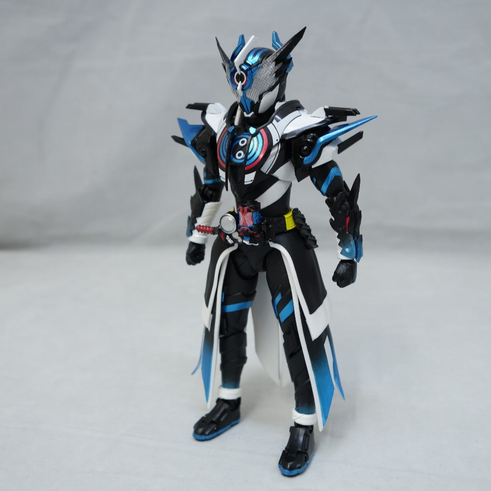 S.H.Figuarts 仮面ライダークローズエボル 「ビルド NEW WORLD 仮面ライダークローズ」 魂ウェブ商店限定