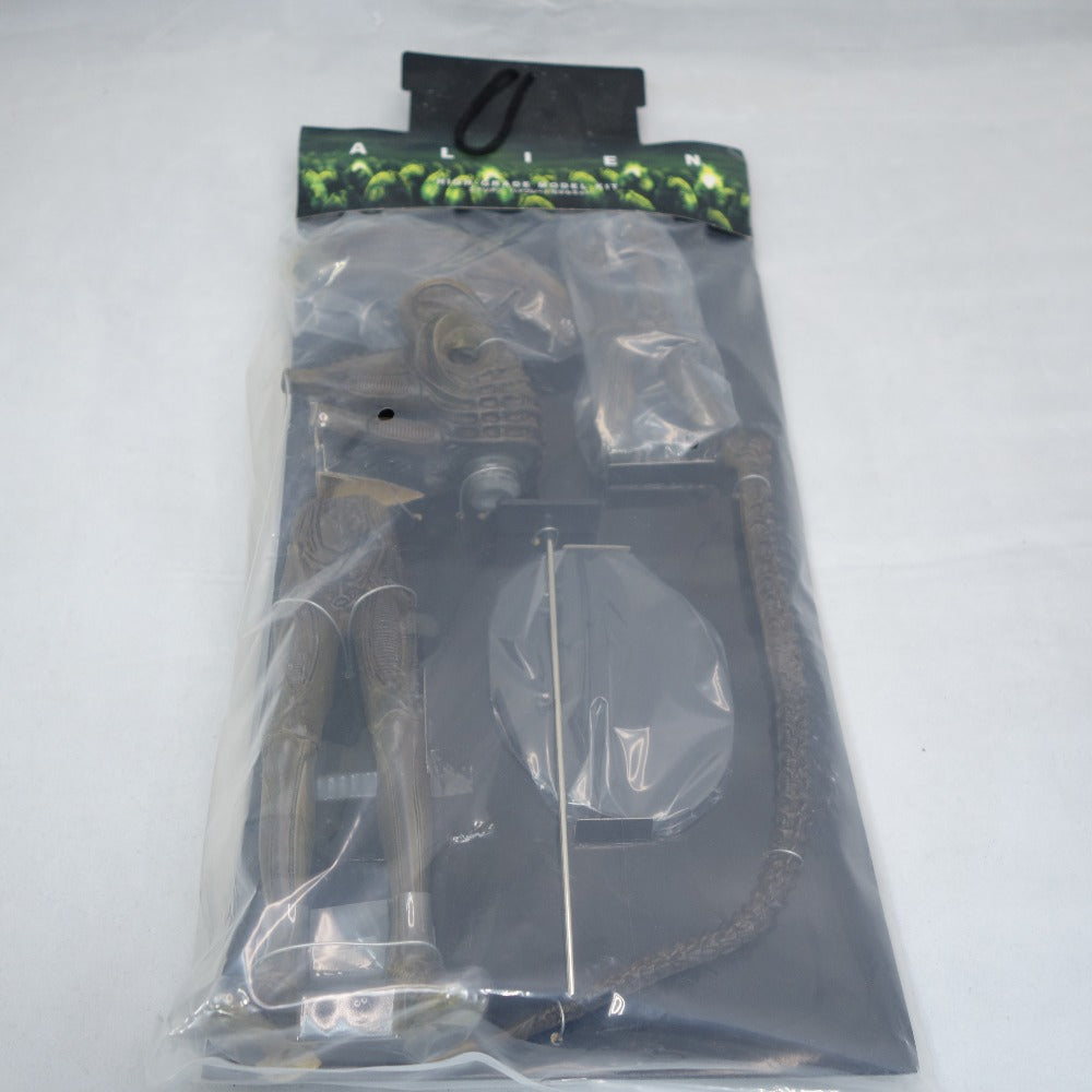 エイリアン ハイグレードモデルキット ダークイエロー プライズフィギュア SEGA セガ 未開封品