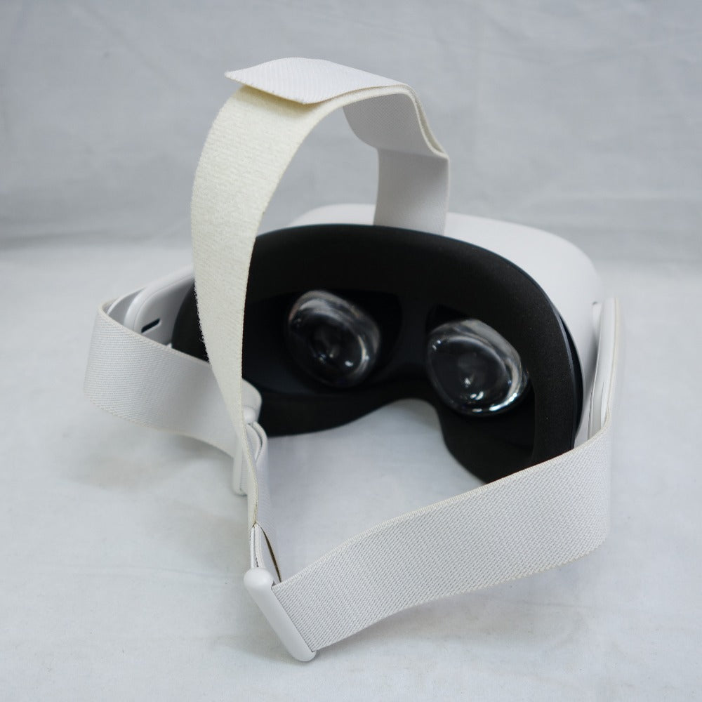 オキュラス クエスト 64GB VRヘッドセット（Facebook オキュラス  