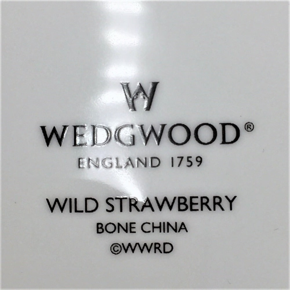 WEDGWOOD (ウエッジウッド) 食器 WEDGWOOD ワイルドストロベリー スクエアプレート ペアセット 21cm 箱あり 未使用品
