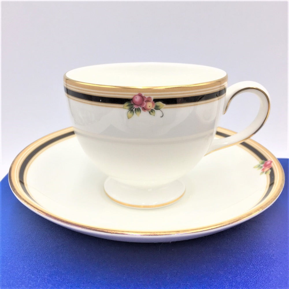 WEDGWOOD (ウエッジウッド) 食器 WEDGWOOD クリオ カップ＆ソーサーペアセット 旧刻印 廃盤品 未使用品