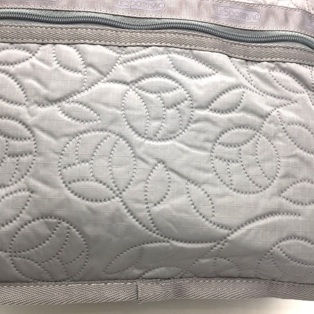LeSportsac (レスポートサック) ショルダーバッグ Lesportsac　ショルダーバッグ　7507　キルティング グレー　ポーチ付き 美品